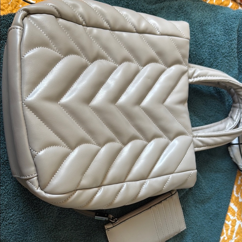 Simply Vera Vera Wang Quilted Crossbody Bag - Cream